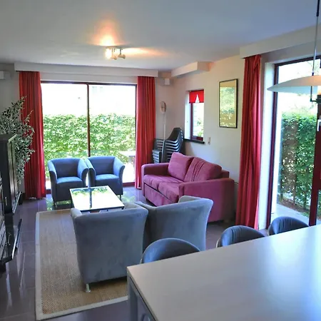 W Fireplace & Garden, Cleaning Included *